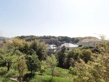 【神奈川県/横浜市栄区本郷台】横浜市栄区本郷台4丁目　土地 眺望：現地から東側