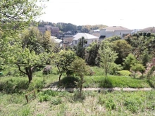 【神奈川県/横浜市栄区本郷台】横浜市栄区本郷台4丁目　土地 現地：敷地内傾斜地