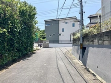 【神奈川県/横浜市栄区本郷台】横浜市栄区本郷台2丁目　土地 前面道路：西側