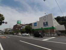 【神奈川県/横浜市栄区本郷台】横浜市栄区本郷台5丁目　古家付売地 サミットストア下倉田店（現地より約760m）