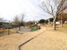 【神奈川県/横浜市栄区本郷台】横浜市栄区本郷台5丁目　古家付売地 本郷台赤坂公園（現地より約340m）
