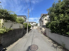 【神奈川県/横浜市港南区日野南】横浜市港南区日野南5丁目　古家付土地 前面道路
