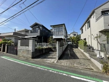 【神奈川県/横浜市青葉区しらとり台】青葉区しらとり台売地 現地（古家あり）：写真中央・解体後更地渡し