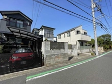 【神奈川県/横浜市青葉区しらとり台】青葉区しらとり台売地 現地（古家あり）：写真中央