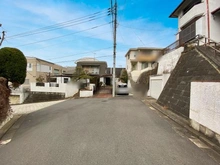 【神奈川県/横浜市青葉区美しが丘】青葉区美しが丘4丁目　土地 前面道路：南西側公道：約6.5ｍ