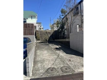 【神奈川県/横浜市青葉区大場町】青葉区大場町　売地 現地：通路部分（右側）