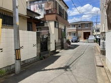 【東京都/立川市砂川町】立川市砂川町6丁目　古家付売地 前面道路：物件は左手側