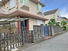 【東京都/小金井市本町】小金井市本町三丁目　土地 現地（古家あり）：対象地の内、北側を分筆して売却予定。