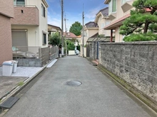 【東京都/小金井市本町】小金井市本町三丁目　土地 前面道路：物件は右側