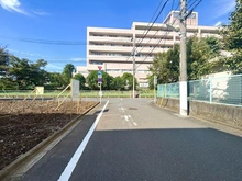 【東京都/世田谷区上用賀】世田谷区上用賀6丁目　建築条件付売地 前面道路：幅員6.1mの公道
