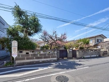 【東京都/杉並区今川】杉並区今川4丁目　土地 現地（古家あり）：対象物件：写真左側