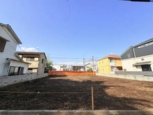 【東京都/杉並区高井戸東】杉並区高井戸東1丁目　土地　B棟 現地：全4区画、B棟は左から2番目