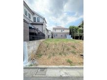 【東京都/杉並区成田東】杉並区成田東2丁目土地　A区画 現地：全2区画、対象不動産（A区画）：写真中央