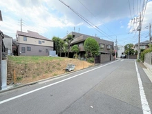 【東京都/杉並区成田東】杉並区成田東2丁目土地　A区画 現地：全2区画、対象不動産（A区画）：写真左側