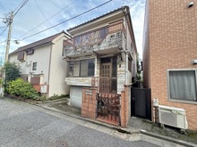 【東京都/杉並区梅里】杉並区梅里1丁目　土地 現地（古家あり）：対象不動産：写真中央