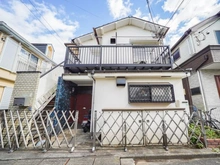 【東京都/練馬区貫井】練馬区貫井4丁目【土地】 現地（古家あり）：写真中央が対象不動産