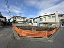 【東京都/世田谷区経堂】世田谷区経堂3丁目売地　1区画 現地：全2区画／写真奥