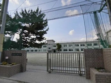 【東京都/江戸川区北小岩】江戸川区北小岩4丁目　土地 江戸川区立小岩第三中学校（現地より約1,300m）