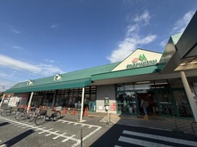 【埼玉県/川口市桜町】川口市桜町六丁目　古家付き土地 マルエツ安行慈林店（現地より約805m）