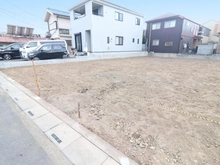 【埼玉県/三郷市高州】三郷市高洲3丁目　土地　1号地 現地：全3区画／対象地手前側