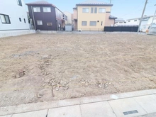 【埼玉県/三郷市高州】三郷市高洲3丁目　土地　2号地 現地：全3区画／対象地手前側
