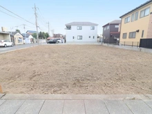 【埼玉県/三郷市高州】三郷市高洲3丁目　土地　3号地 現地：全3区画／対象地手前側