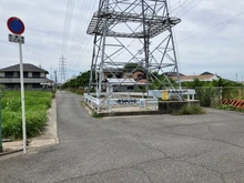【大阪府/泉北郡忠岡町忠岡東】大阪府泉北郡忠岡町忠岡東2丁目 土地 前面道路：写真向かって左側更地が対象不動産です。