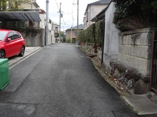 【大阪府/寝屋川市東香里園町】寝屋川市東香里園町　売地 前面道路