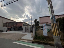【大阪府/交野市松塚】交野市松塚　売地 交野市立郡津小学校（現地より約990m）