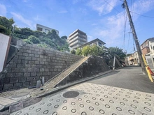 【神奈川県/横浜市戸塚区戸塚町】戸塚区戸塚町　土地 現地：前面道路