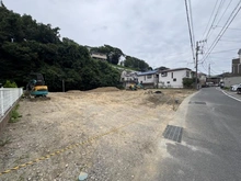 【神奈川県/横浜市栄区公田町】栄区公田町　土地　A区画/全6区画 現地：全６区画　写真手前