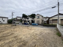【神奈川県/横浜市栄区公田町】栄区公田町　土地　A区画/全6区画 現地：全６区画　写真右