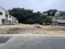 【神奈川県/横浜市栄区公田町】栄区公田町　土地　B区画/全6区画 現地：全６区画　写真中央手前