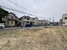 【神奈川県/横浜市栄区公田町】栄区公田町　土地　B区画/全6区画 現地：全６区画　写真中央
