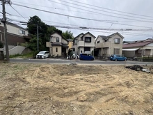【神奈川県/横浜市栄区公田町】栄区公田町　土地　B区画/全6区画 現地：全６区画　写真右側