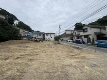 【神奈川県/横浜市栄区公田町】栄区公田町　土地　B区画/全6区画 現地：全６区画　写真真ん中