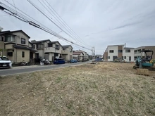 【神奈川県/横浜市栄区公田町】栄区公田町　土地　C区画/全6区画 現地：全６区画　写真手前