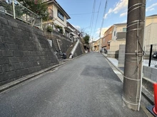 【神奈川県/横浜市戸塚区戸塚町】戸塚区戸塚町　古屋付土地 前面道路