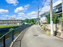 【大阪府/高槻市東上牧】高槻市東上牧二丁目　古家付土地 前面道路