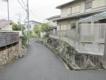 【大阪府/枚方市香里ケ丘】枚方市香里ケ丘11丁目　売土地 前面道路