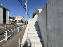 【神奈川県/横浜市緑区新治町】緑区新治町　売地 アプローチ