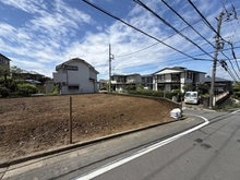 【神奈川県/横浜市緑区鴨居】緑区鴨居6丁目　A区画 現地：全2区画（写真右側）