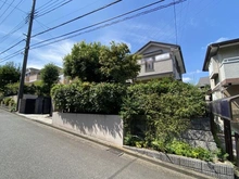 【神奈川県/横浜市青葉区あかね台】青葉区あかね台1丁目　売地(古家有) 現地（古家あり）