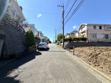 【神奈川県/横浜市青葉区あかね台】青葉区あかね台1丁目　売地 前面道路
