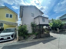 【神奈川県/横浜市緑区北八朔町】緑区北八朔町　売地 現地（古家あり）：北側道路から撮影