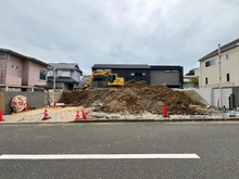 【神奈川県/横浜市青葉区桂台】青葉区桂台2丁目　売地　1区画 現地：解体工事中
2区画中、1区画は写真左側になります。