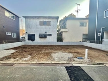 【千葉県/市川市平田】市川市平田4丁目　土地　1区画 現地：全２区画　写真右側