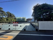 【神奈川県/藤沢市鵠沼松が岡】藤沢市鵠沼松が岡4丁目　土地　A区画 現地：全2区画・右側