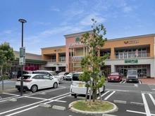 【東京都/八王子市富士見町】八王子市富士見町　土地 フォレストモール八王子大和田（現地より約1,002m）：ダイソー、サンドラッグ、眼鏡市場など