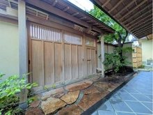 【兵庫県/芦屋市岩園町】芦屋市岩園町 古家付き土地 玄関：所有者様・お客様をお迎えする門